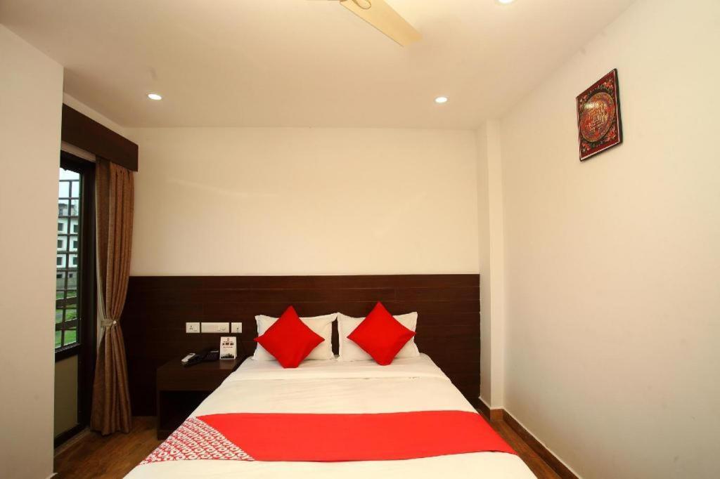 רומינדיי Oyo 525 Hotel Aloka Inn מראה חיצוני תמונה