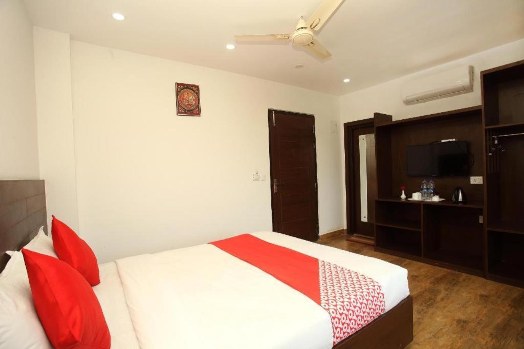 רומינדיי Oyo 525 Hotel Aloka Inn מראה חיצוני תמונה