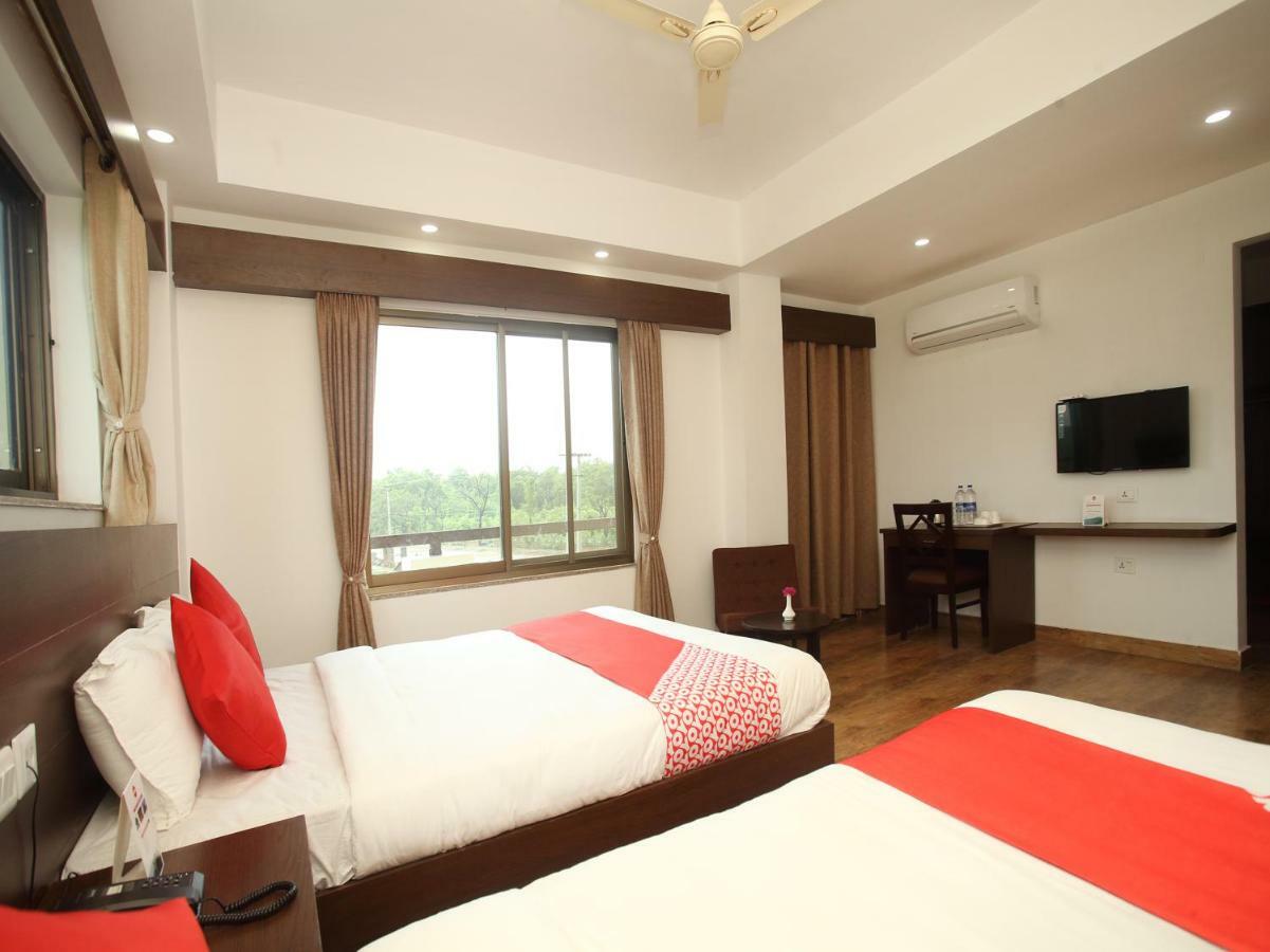 רומינדיי Oyo 525 Hotel Aloka Inn מראה חיצוני תמונה